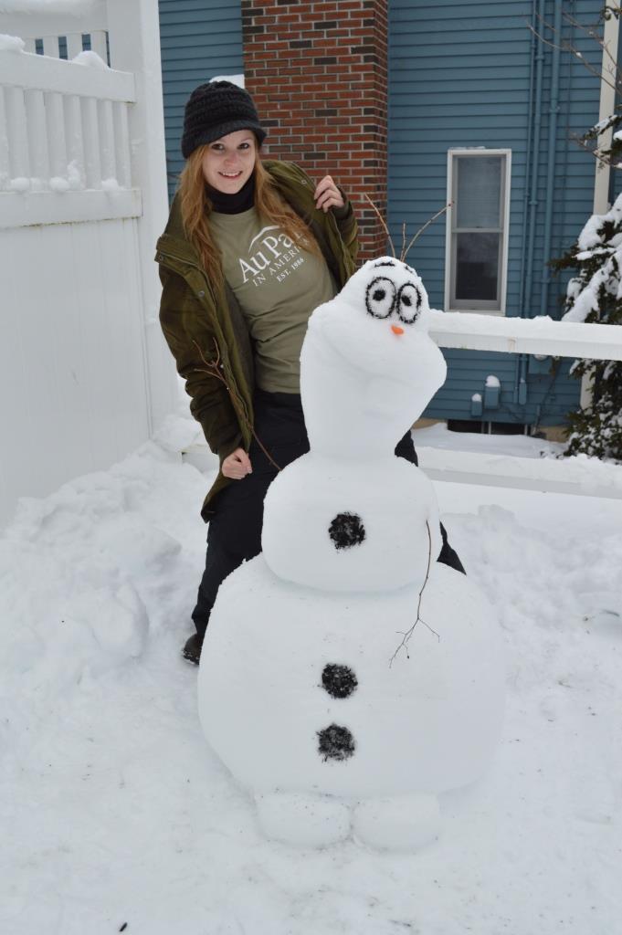 Lynn , Extraordinaire Extension aupair from Germany with "Olaf" from Frozen. 