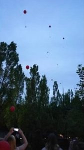 balloons off