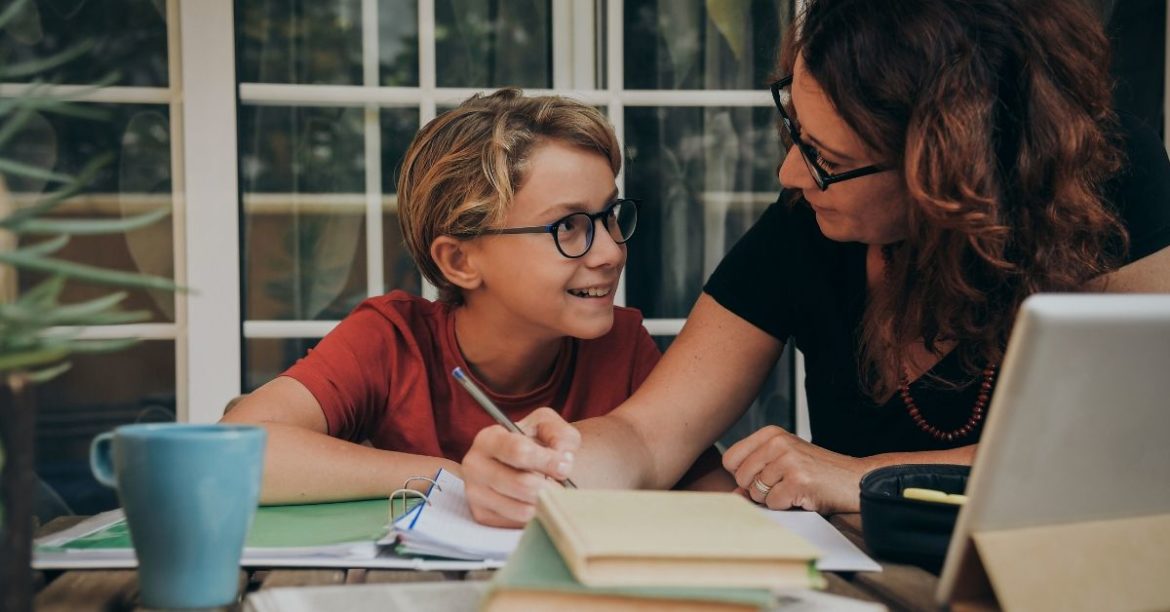 Discover 7 tips for managing distance learning and homeschool as a parent.