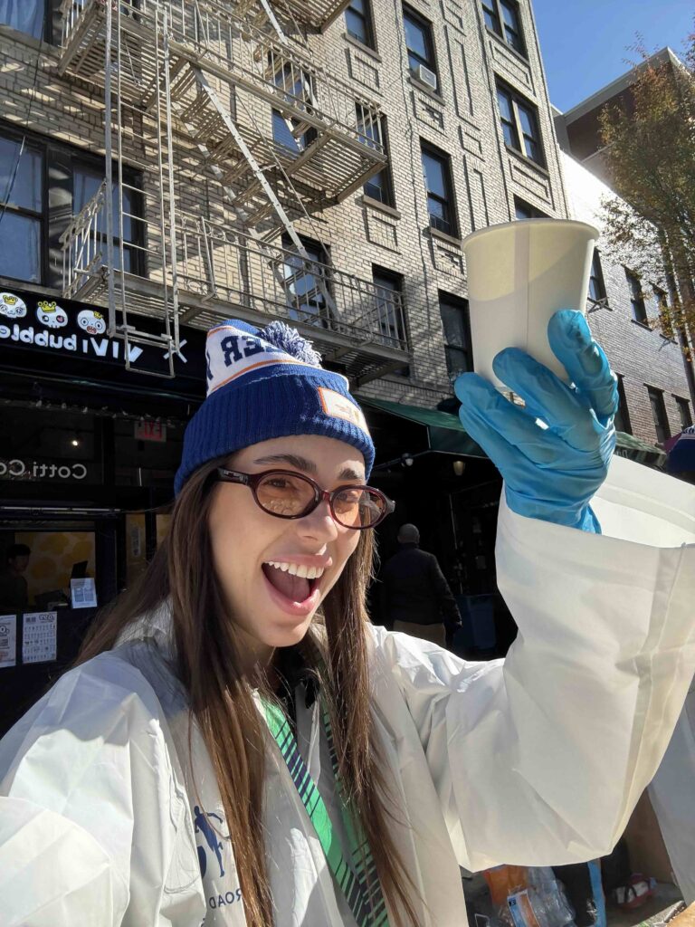 Au Pair in America au pair volunteer at the 2025 NYC Marathon