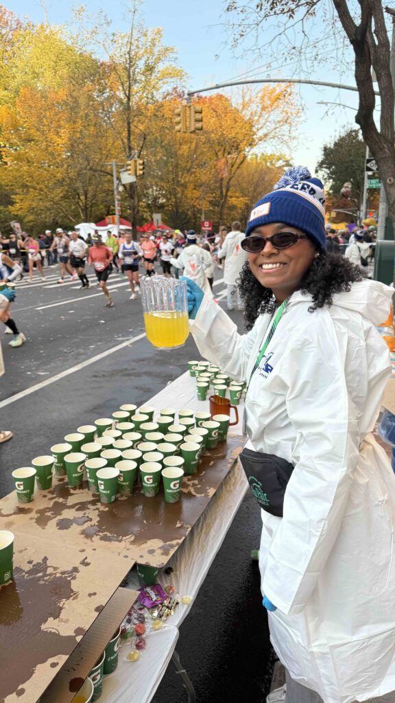 Au Pair in America au pair volunteer at the 2025 NYC Marathon
