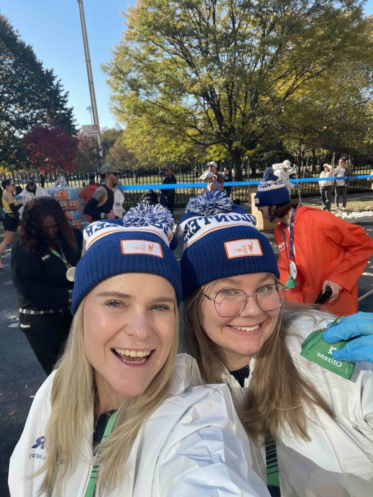 Au Pair in America au pair volunteers at the 2025 NYC Marathon