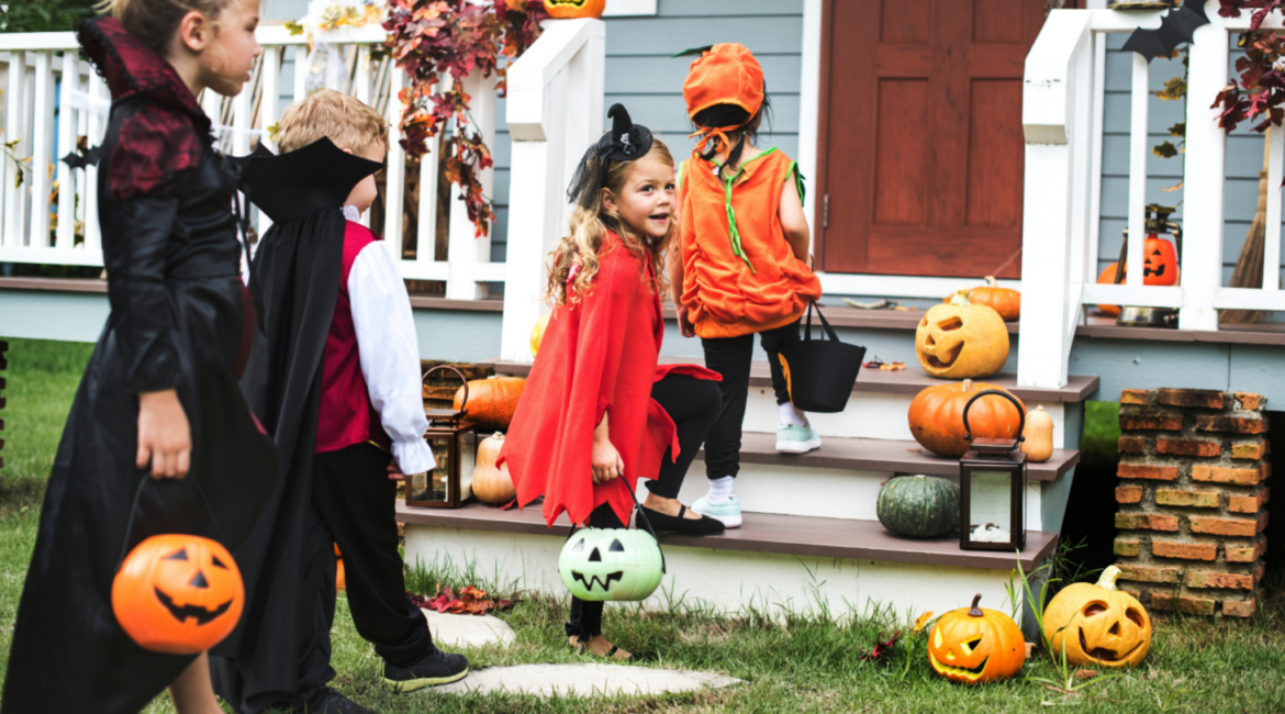 Children Trick or Treating