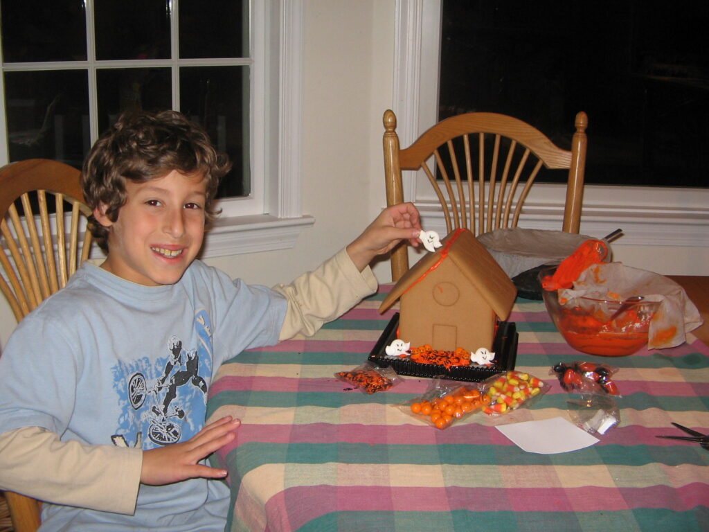 Building halloween haunted cookie houses